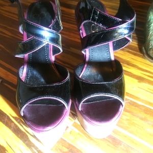 Black wedge Jessica Simpson size 8